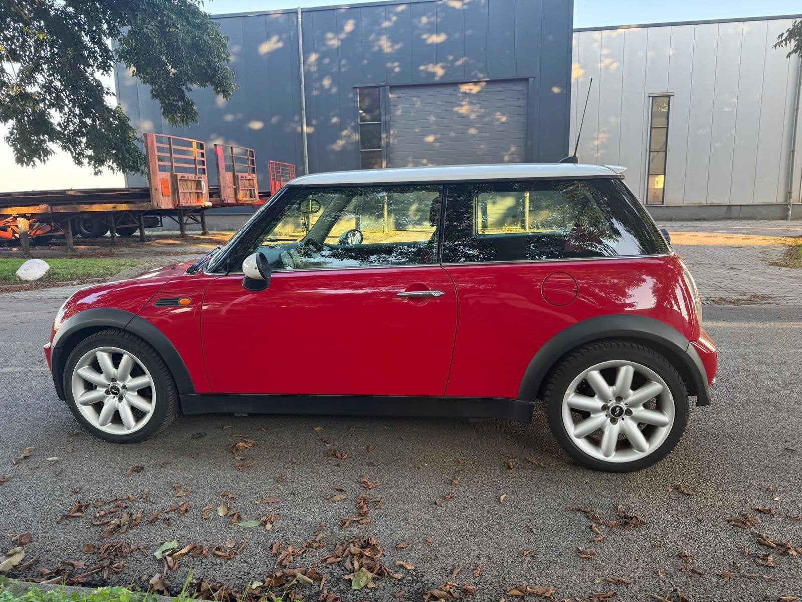 Mini 3-Deurs 1.6 Cooper Chili ( MET NIUWE APK AFGELEVERD), Auto's, Voorwielaandrijving, Dealer onderhouden, Gebruikt, Zwart