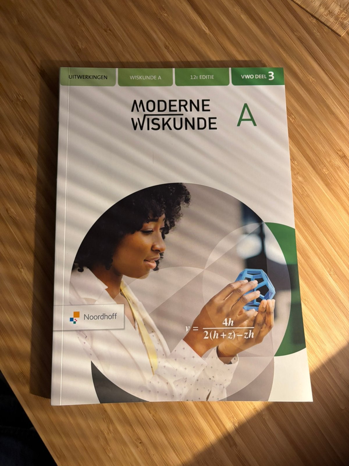 Moderne wiskunde A, antwoordenboek deel 3 VWO, Ophalen of Verzenden, Zo goed als nieuw, VWO, Wiskunde A