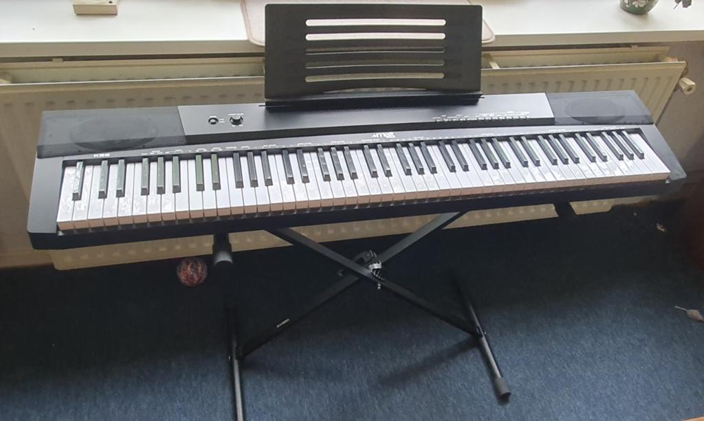 MAX KB6 Elektronisch Keyboard 88 toetsen - Complete Set, 88 toetsen, Zo goed als nieuw, Met standaard, Ophalen