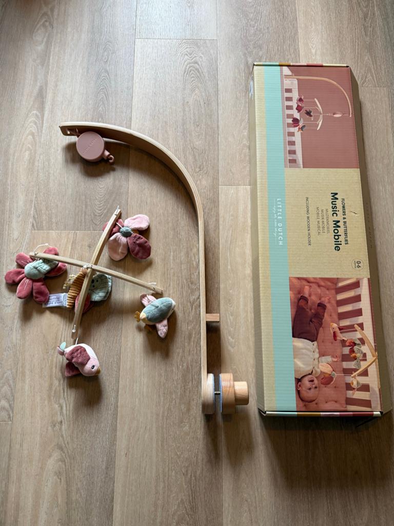 Little Dutch boxmobiel Flowers & Butterflies, Ophalen, Zo goed als nieuw, Mobiel, Met geluid