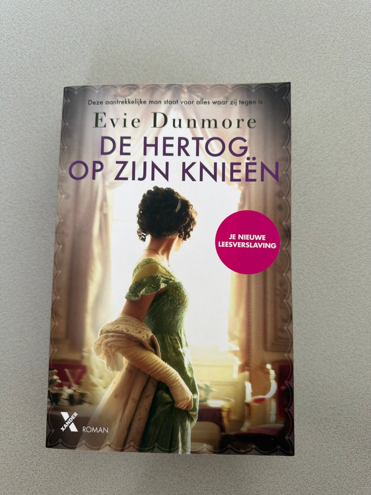 De Hertog op zijn Knieën - Evie Dunmore (Roman), Boeken, Ophalen of Verzenden, Zo goed als nieuw