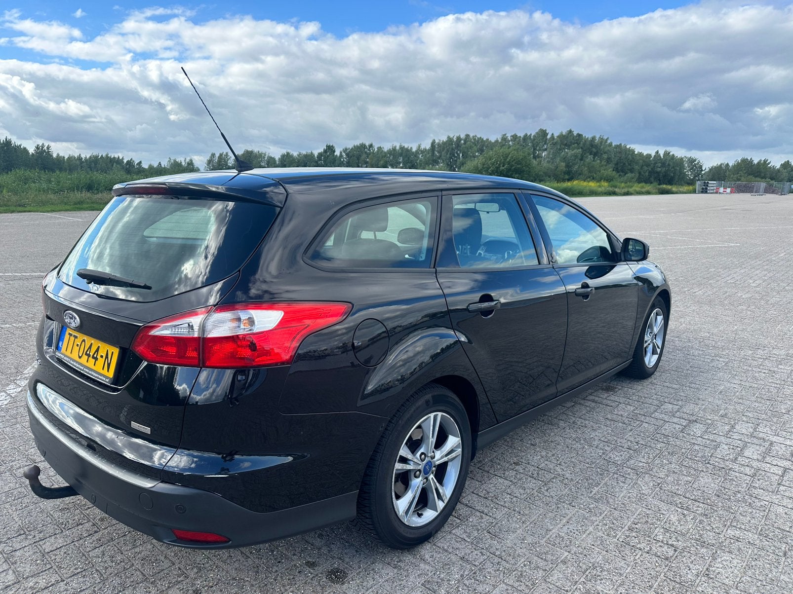 Ford Focus 1.0 Ecoboost 74KW Wagon 2013 Zwart, 4 cilinders, Zwart, Origineel Nederlands, Handgeschakeld