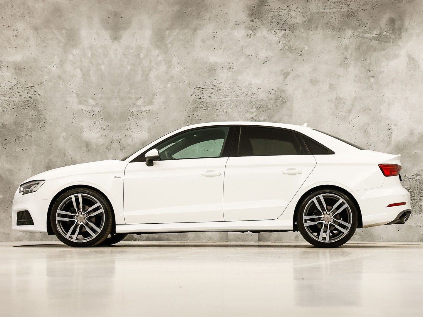 Audi A3 Limousine 1.0 TFSI S-Line Sport (2X S-LINE, GROOT NA, Auto's, Audi, Voorwielaandrijving, Gebruikt, Wit, Origineel Nederlands