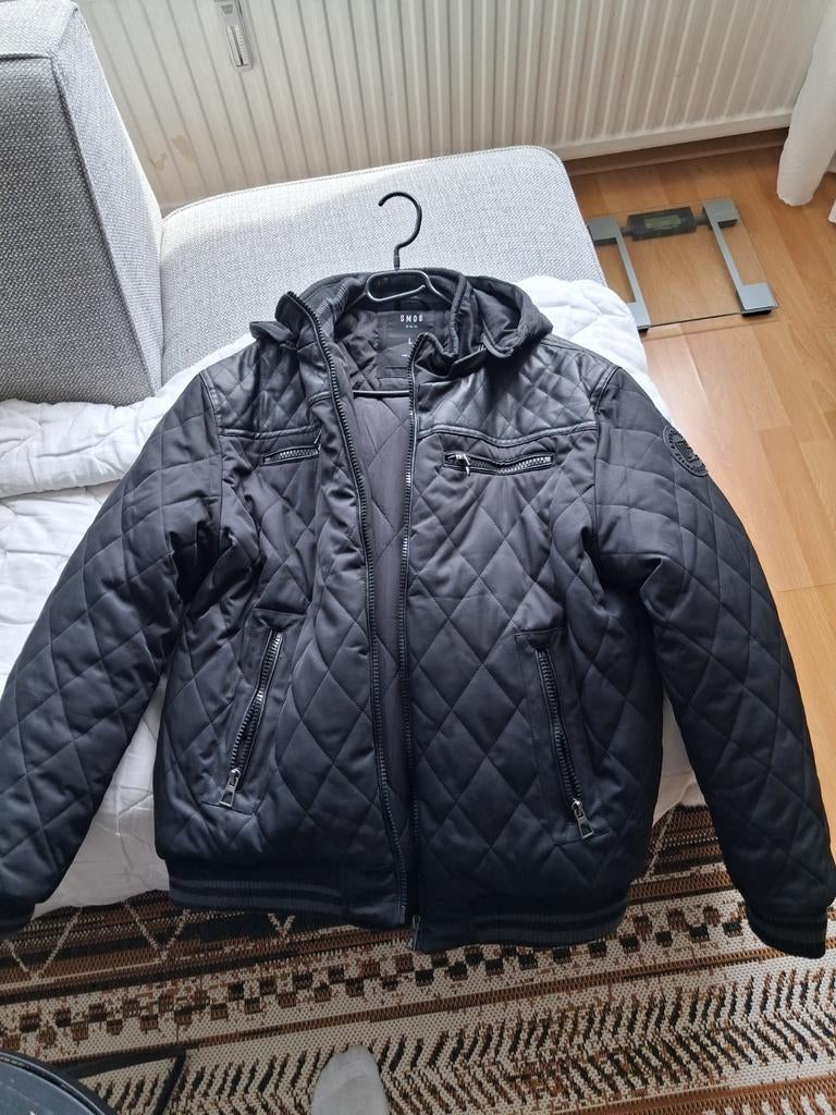 Zwarte gewatteerde jas van SMOG, maat L, Kleding | Heren, Maat 52/54 (L), Zwart, Ophalen of Verzenden, SMOG