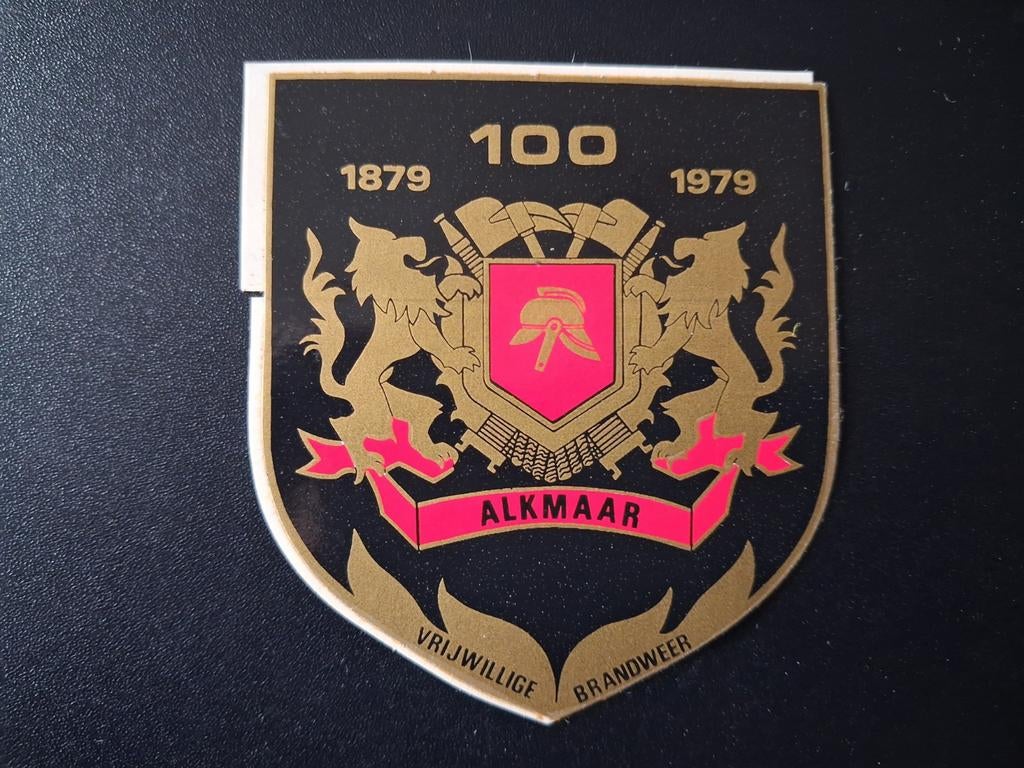 Sticker - Alkmaar 100 jaar vrijwillige brandweer, Verzenden, Zo goed als nieuw, Bedrijf of Vereniging
