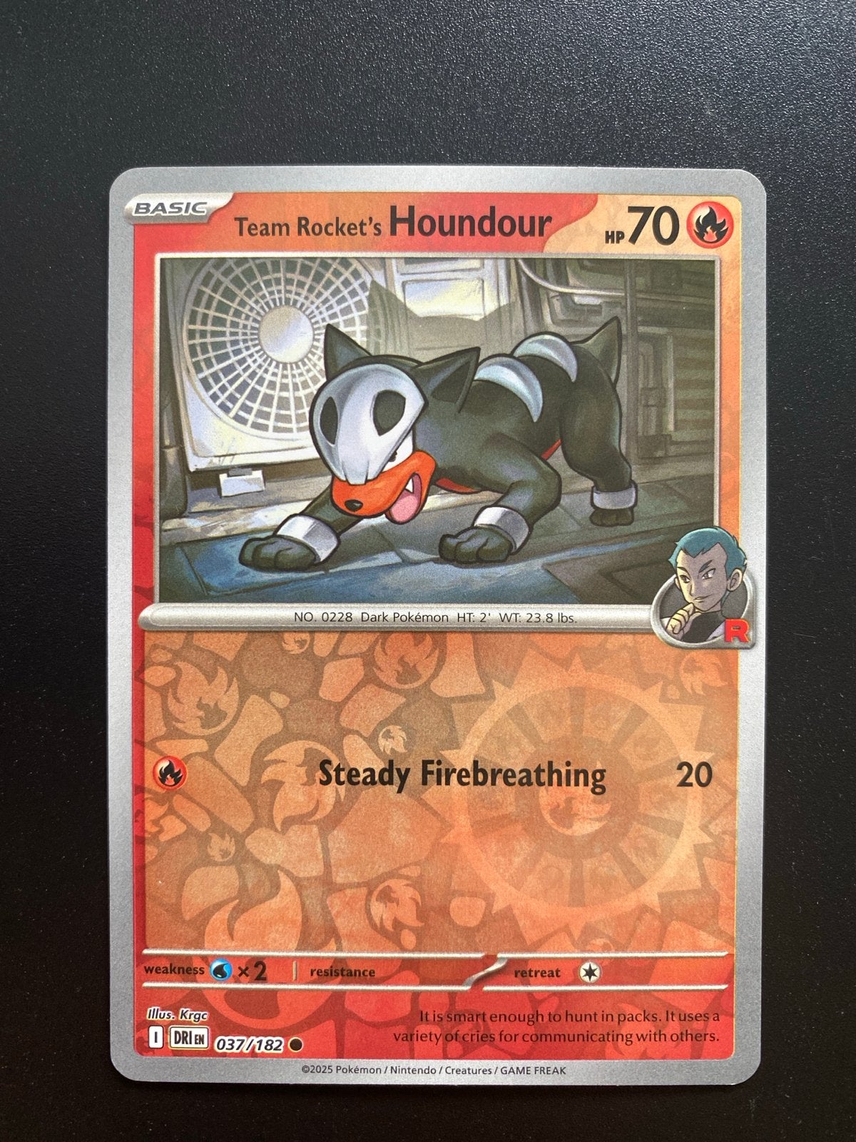 Team Rocket's Houndour 037/182 Reverse Holo Destined Rivals, Ophalen of Verzenden, Zo goed als nieuw, Losse kaart, Foil
