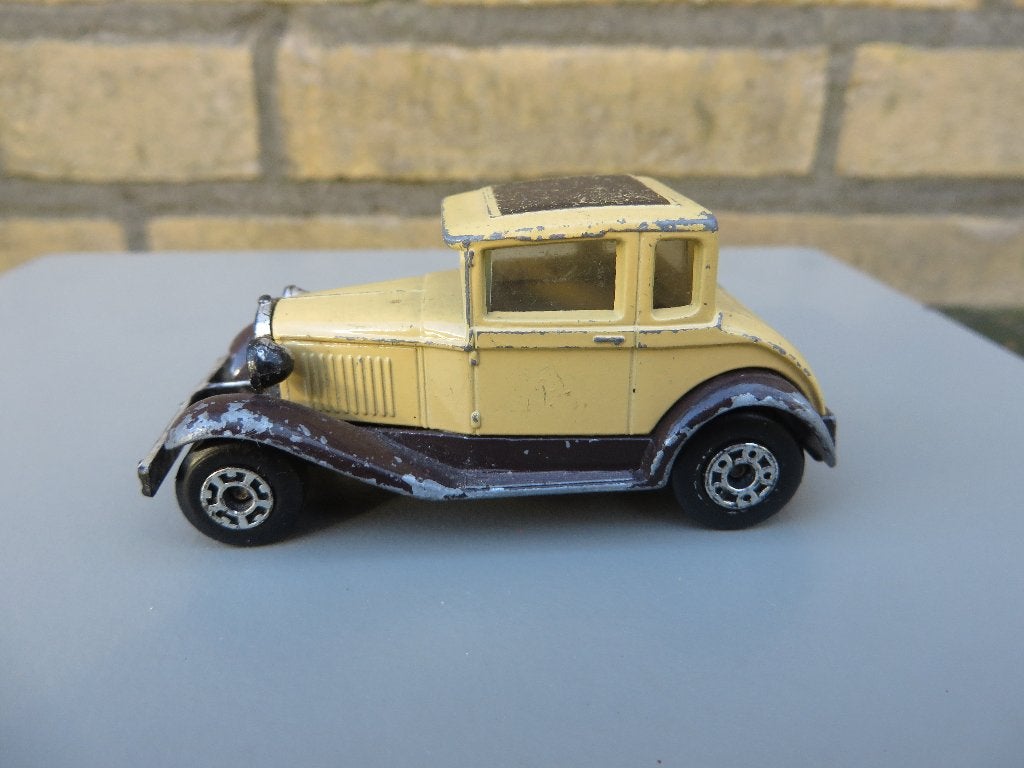 Matchbox Model A Ford bruin - Creme, Ophalen of Verzenden, Gebruikt, Auto