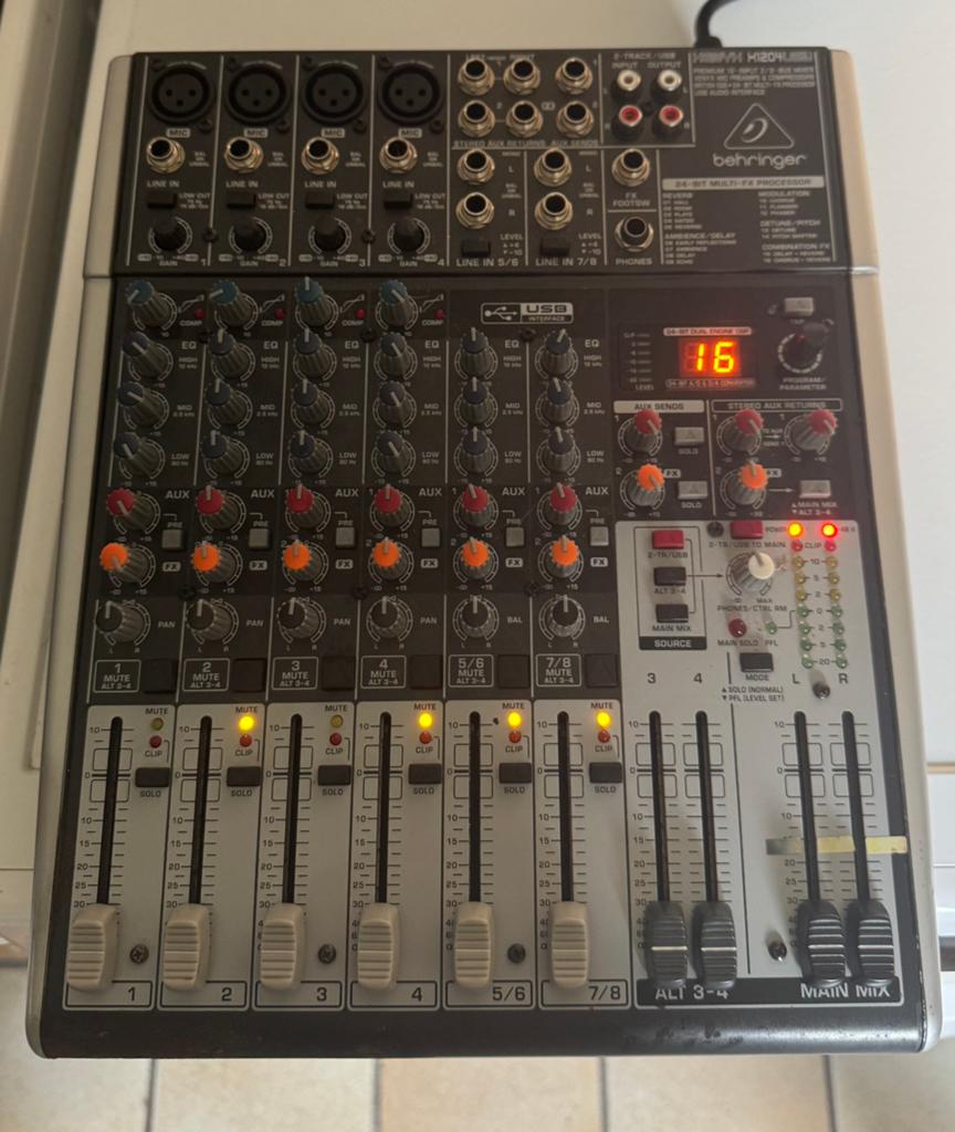 Behringer Xenyx X1204USB, Muziek en Instrumenten, Mengpanelen, Ophalen of Verzenden, Gebruikt