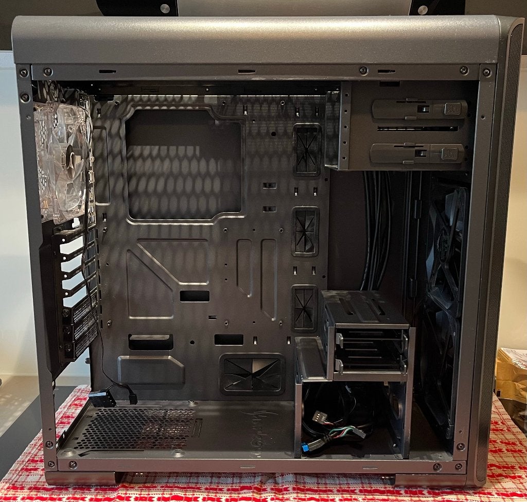 Sharkoon ATX kast, Ophalen, Gebruikt