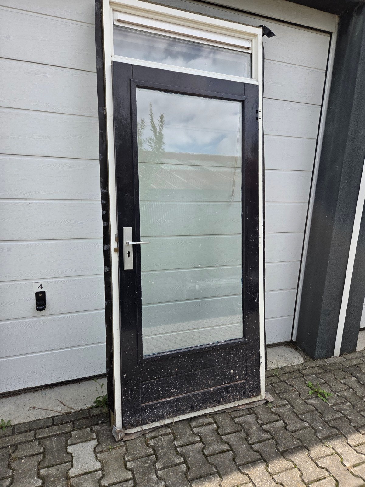 Hardhouten buitenkozijn met deur, Gebruikt, 215 cm of meer, Buitendeur, Glas