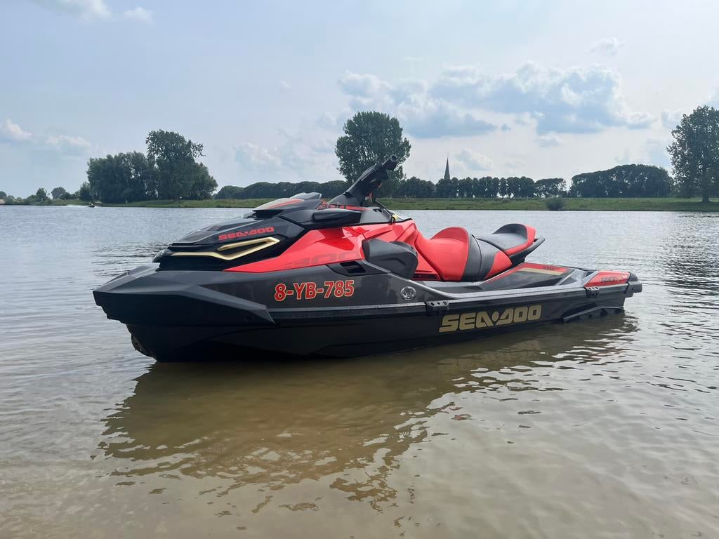 Seadoo RXT- X 300, Watersport en Boten, Jetski's en Waterscooters, Ophalen, Zo goed als nieuw, Benzine, 200 pk of meer