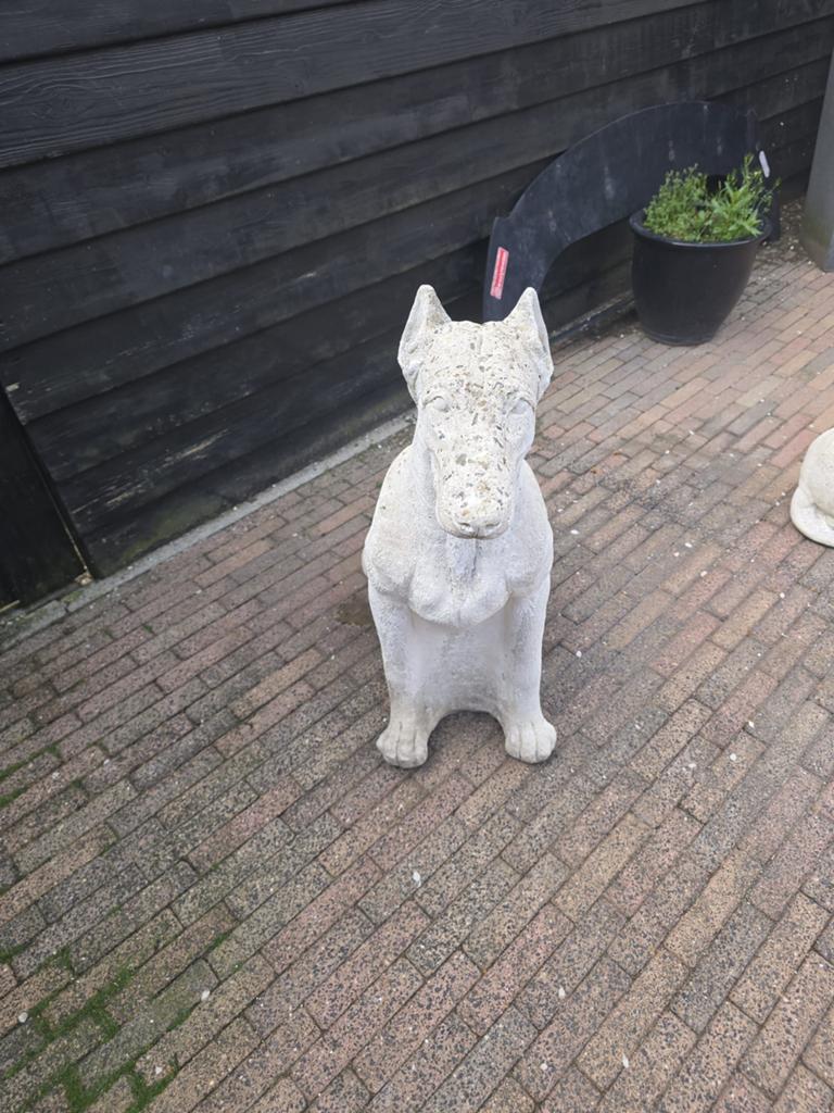 Doberman beeld, Ophalen, Gebruikt, Beton, Dierenbeeld