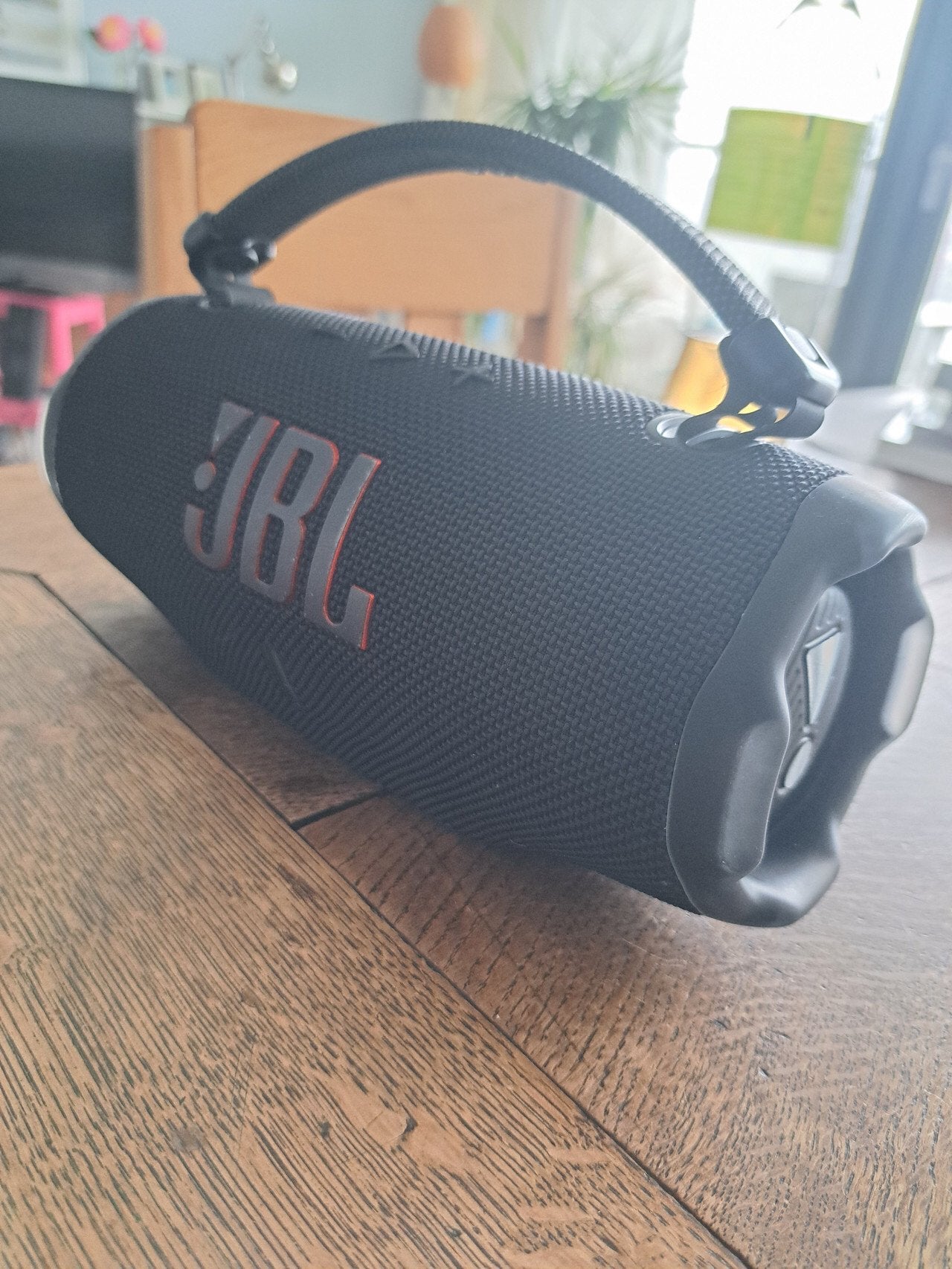 JBL Charge 6, JBL, Overige typen, Ophalen of Verzenden, Zo goed als nieuw