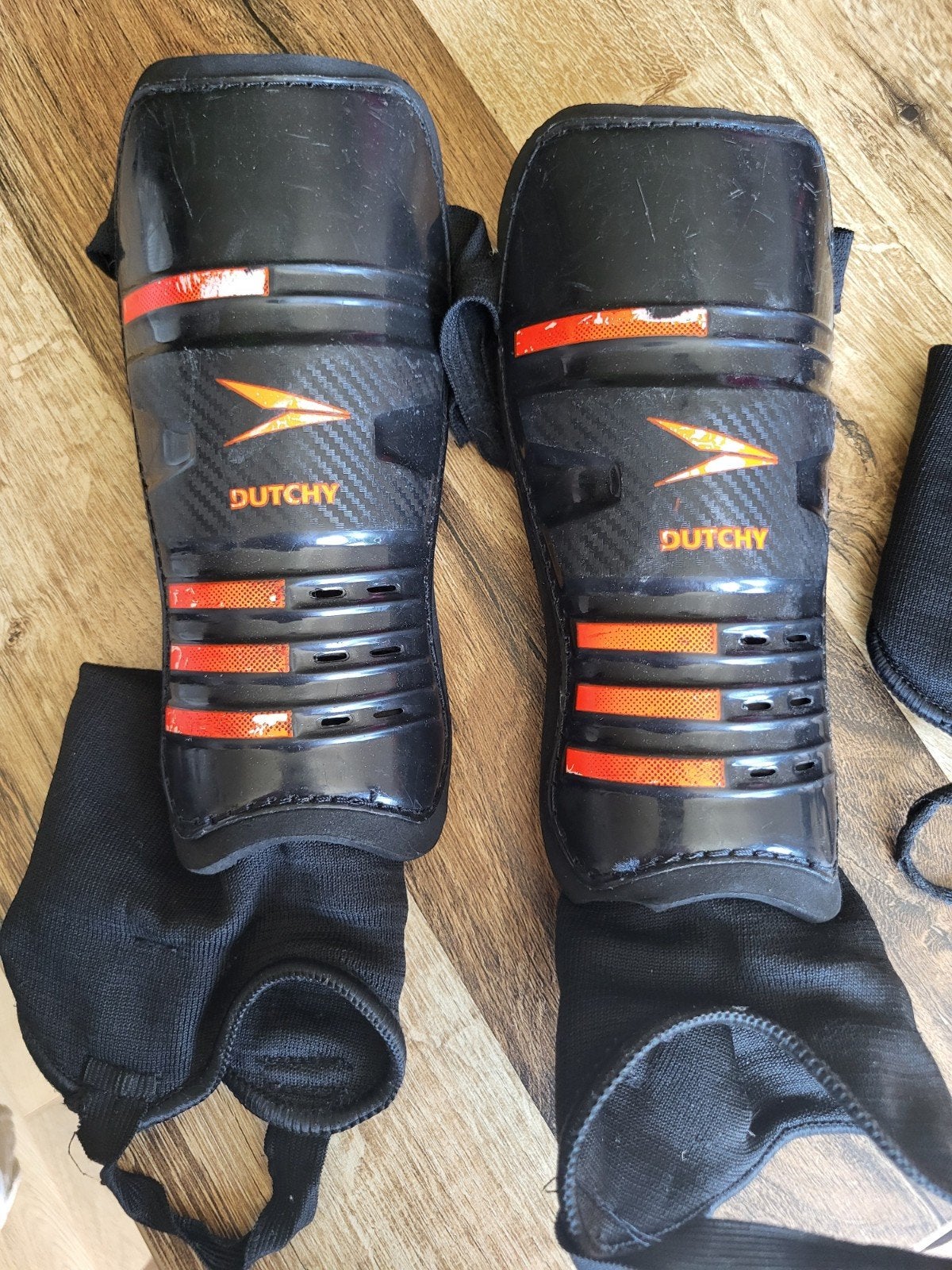 Voetbal sokken en scheenbeschermers, Sport en Fitness, Ophalen of Verzenden, Gebruikt, Set