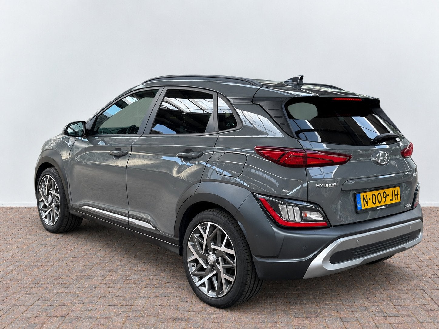 Hyundai KONA 1.6 GDI HEV Premium Automaat Stoelkoel+verw. Ca, Auto's, 135 pk, Gebruikt, Euro 6, SUV of Terreinwagen
