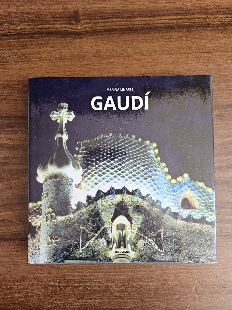 Gaudi - Marina Linares - Kunstboek Architectuur, Ophalen, Marina Linares, Niet van toepassing, Zo goed als nieuw