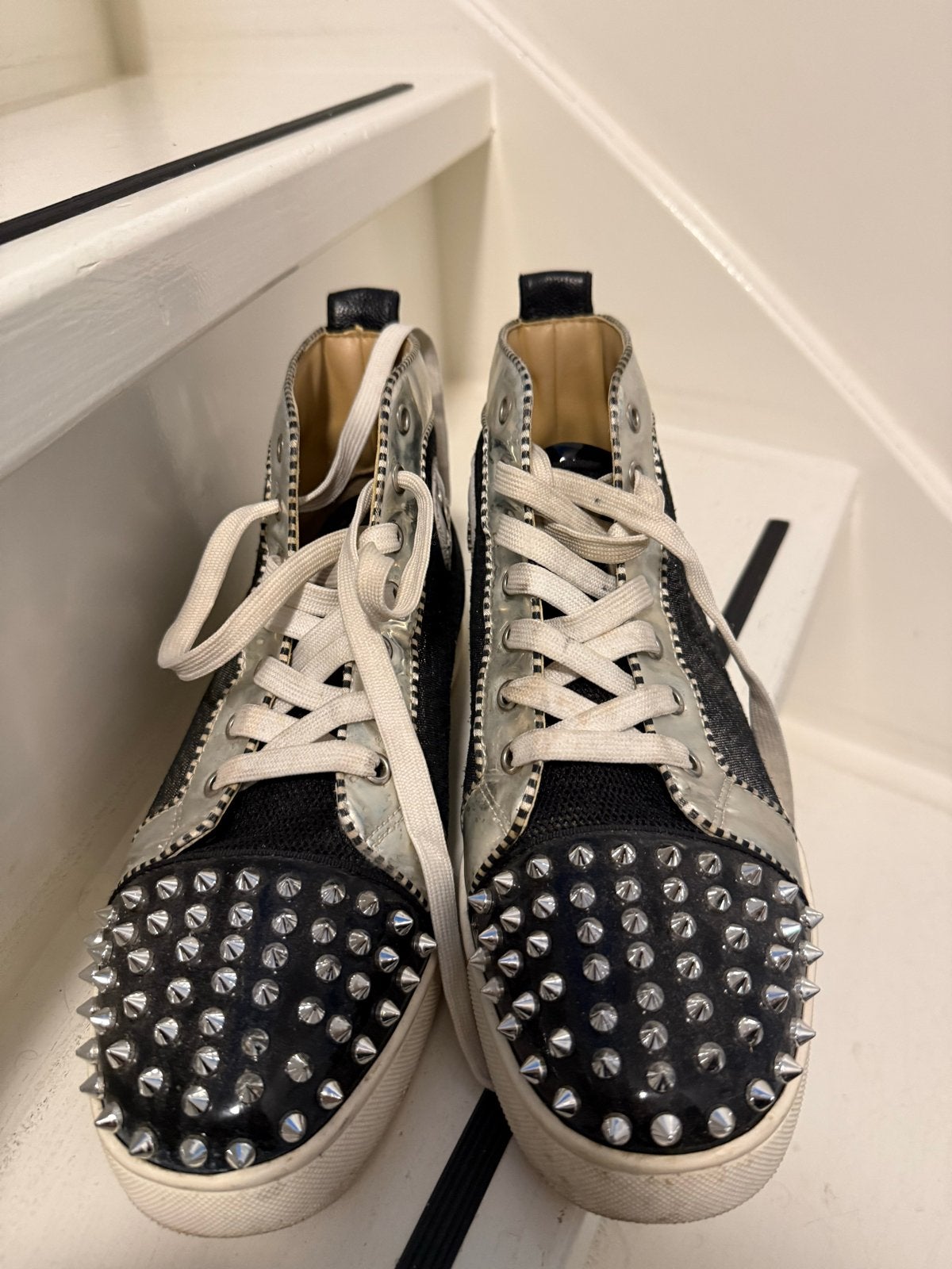 Christian Louboutin Sneakers met studs, Ophalen of Verzenden, Gedragen, Zwart, Sneakers of Gympen