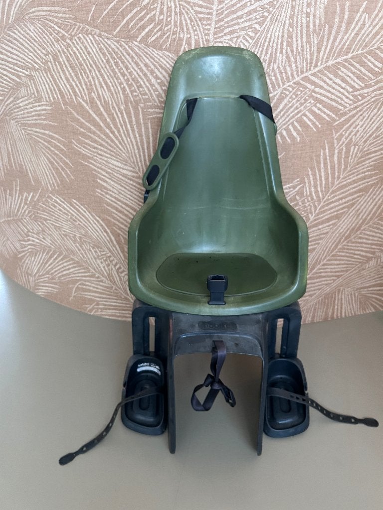 Bobike ONE Maxi fietsstoeltje Olive Green met houder, Fietsen en Brommers, 15 t/m 25 kg, Achterzitje, Gebruikt, Ophalen of Verzenden