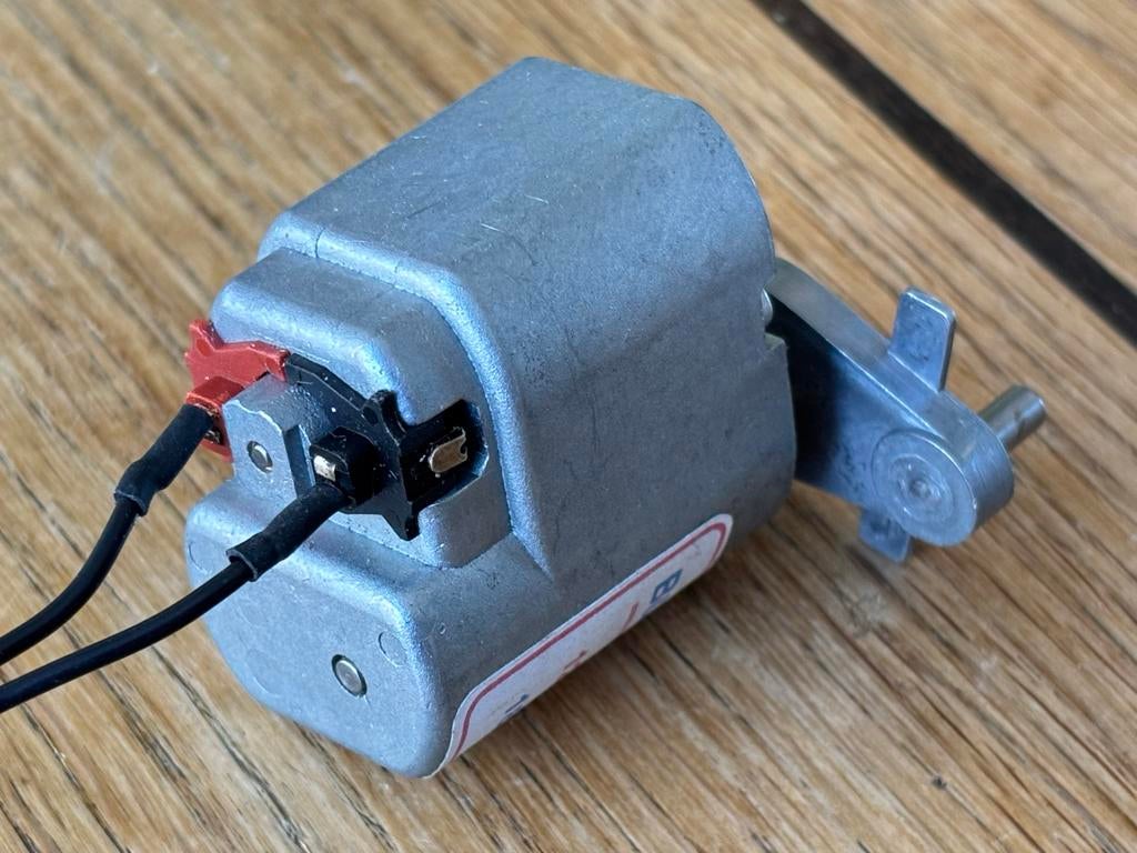 Buhler motor met vertraging, Ophalen