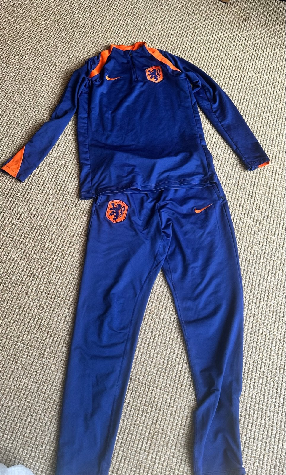 Nike Nederlands Elftal Trainingspak - Maat XL (158-170 cm), Ophalen of Verzenden, Gebruikt, Jongen, Sport- of Zwemkleding
