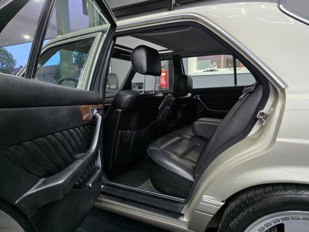 Mercedes-Benz S-klasse 560 SE Compleet gerestaureerd !, foto 8