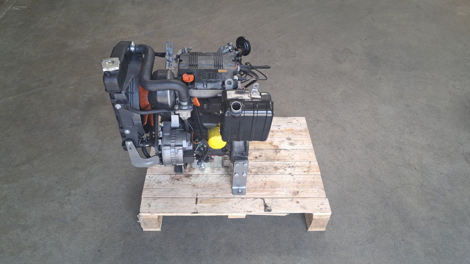 Foto 7 van Lombardini LDW 702 industrie motor
