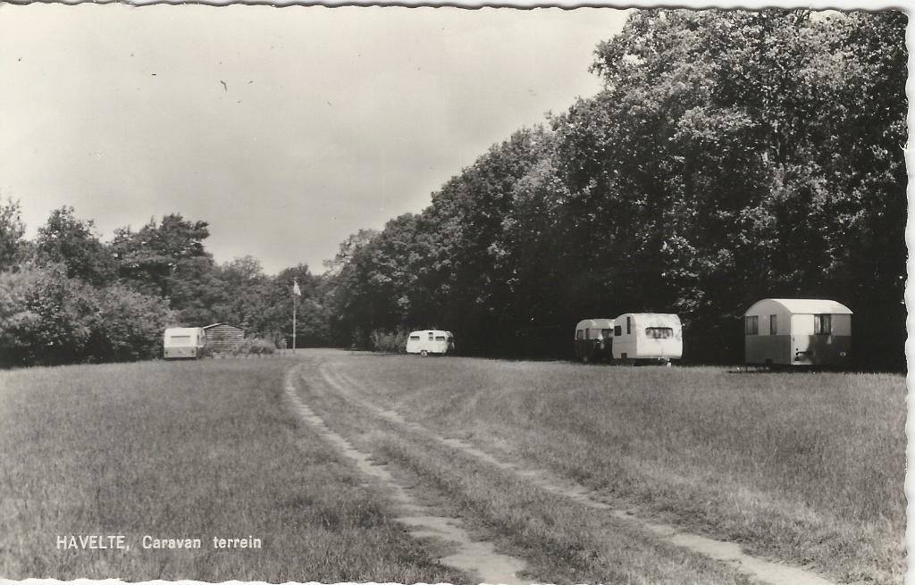 AK Havelte kampeerterrein met caravans jaren 50, Ophalen of Verzenden, 1940 tot 1960, Ongelopen, Drenthe