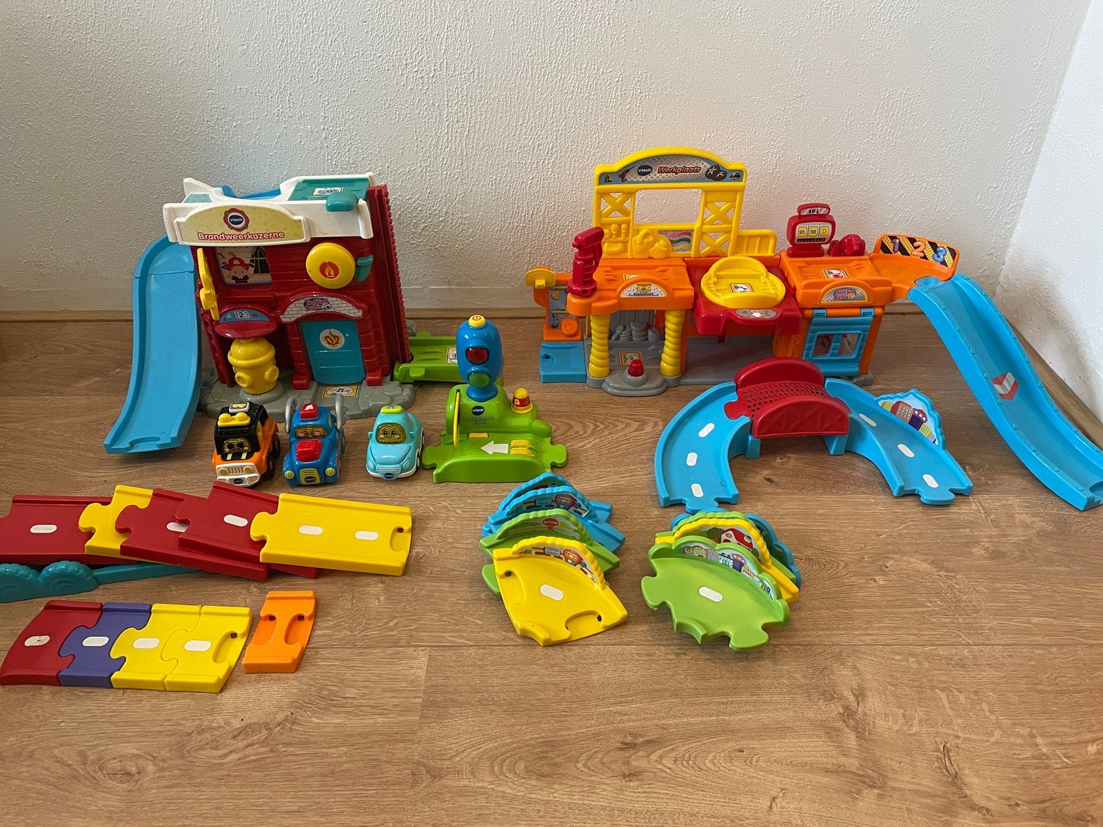 VTech Toet Toet Auto's Speelset met Brandweerkazerne en Gara, Ophalen of Verzenden, Gebruikt