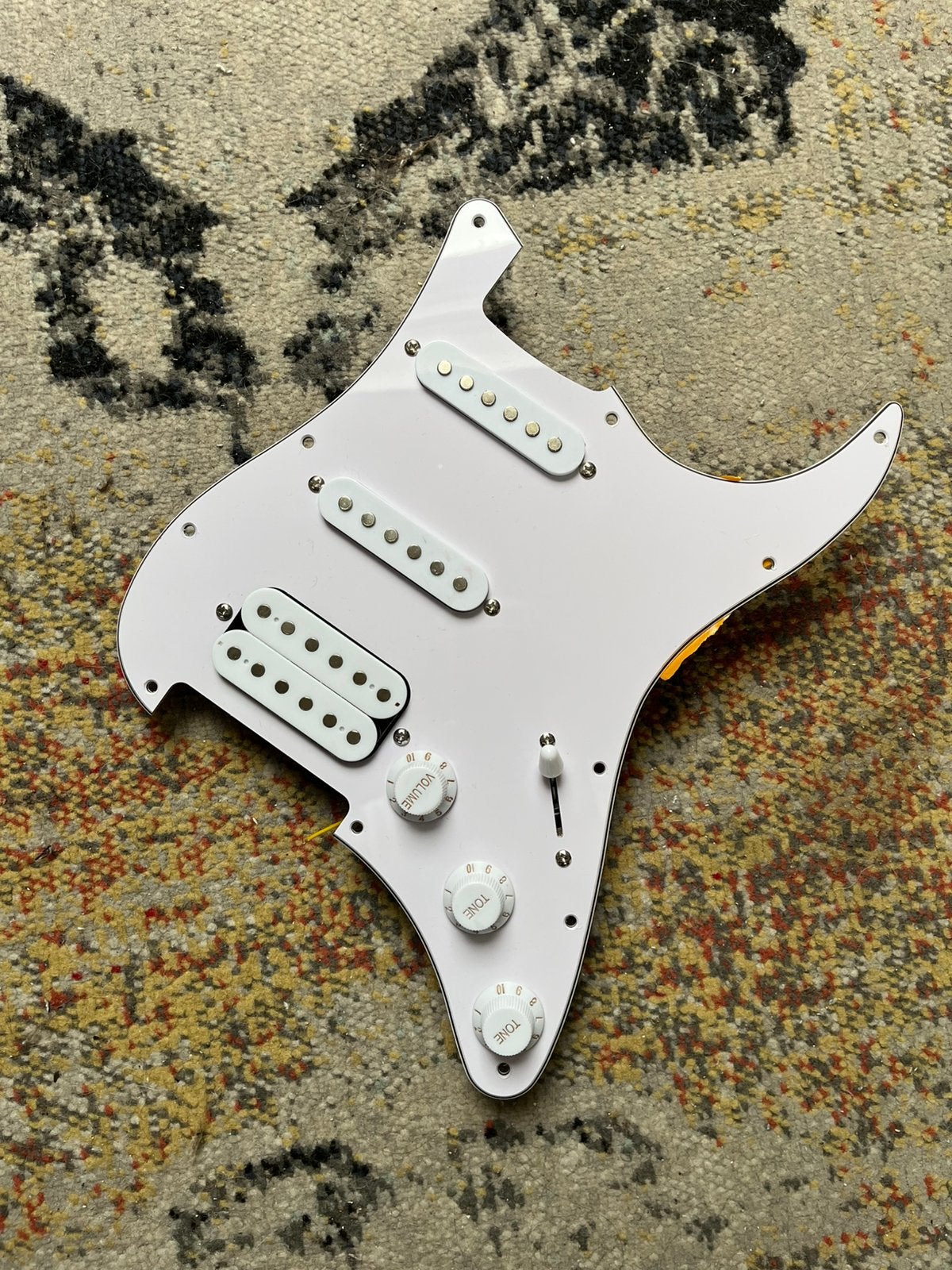 Squier Stratocaster HSS loaded pickguard, Muziek en Instrumenten, Instrumenten | Onderdelen, Ophalen of Verzenden, Gebruikt, Elektrische gitaar