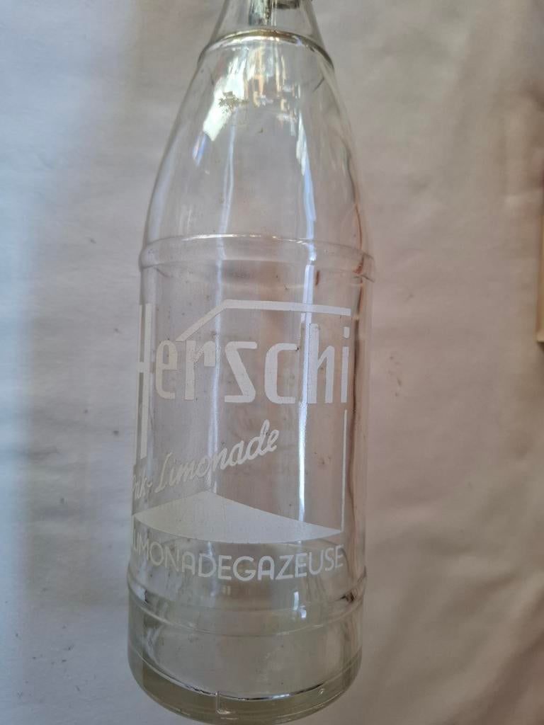 Mooie beugelfles van de Herschi uit Hoensbroek, Ophalen of Verzenden, Zo goed als nieuw
