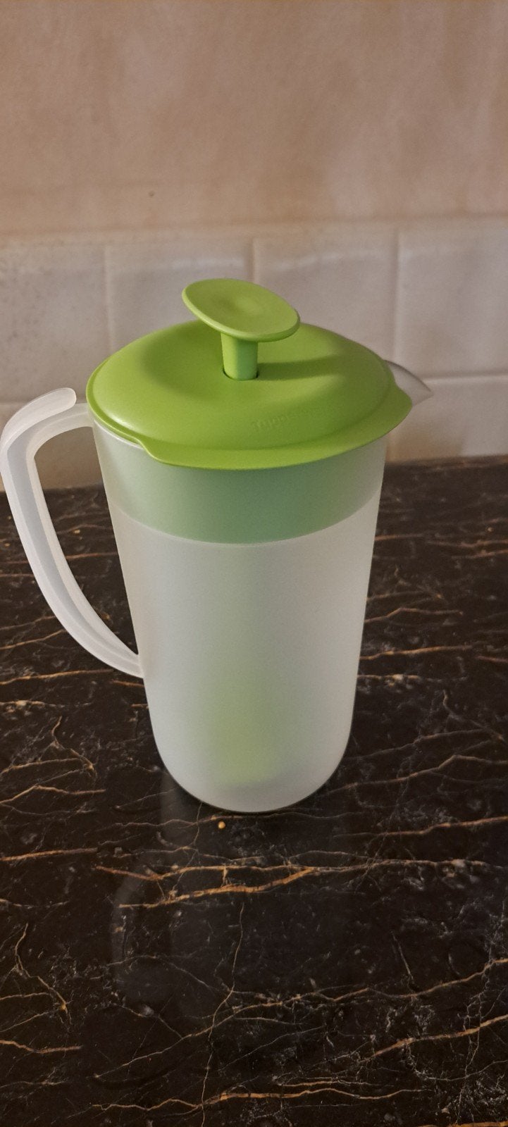 Nieuwe Tupperware Bloesem Schenkkan 2.1 Liter, Met deksel, Beker of Kan, Nieuw, Ophalen of Verzenden