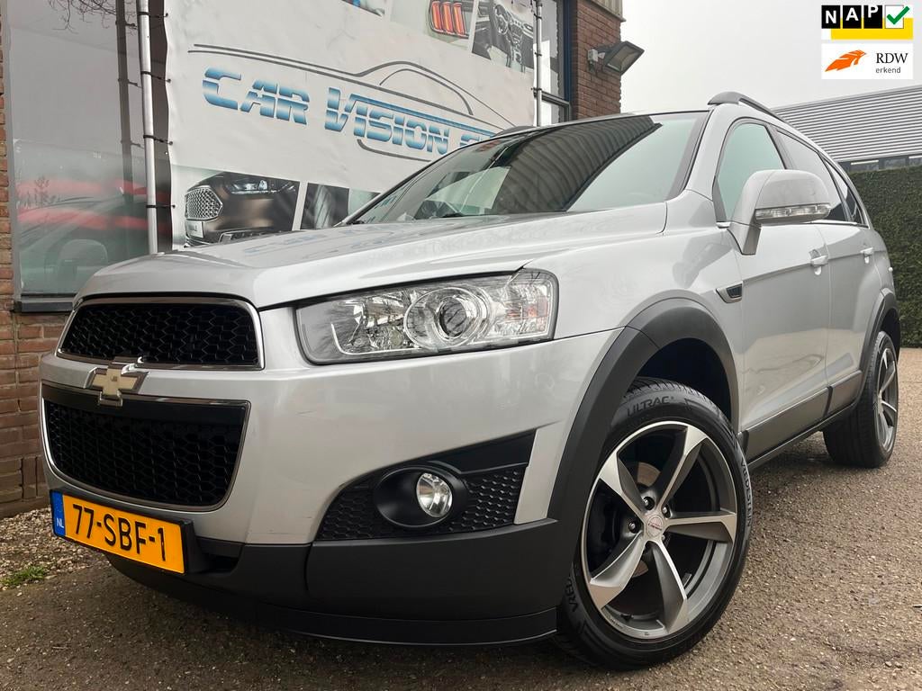 Chevrolet Captiva 2.4i LT 2WD|Trekhaak|Camera|Airco|7-persoo, Voorwielaandrijving, Stof, Gebruikt, 4 cilinders