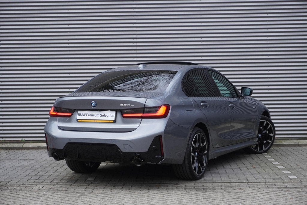 BMW 3 Serie 330e Sedan M Sportpakket Pro | Comfort Pack | El, Automaat, 1998 cc, 4 cilinders, 38 km/l