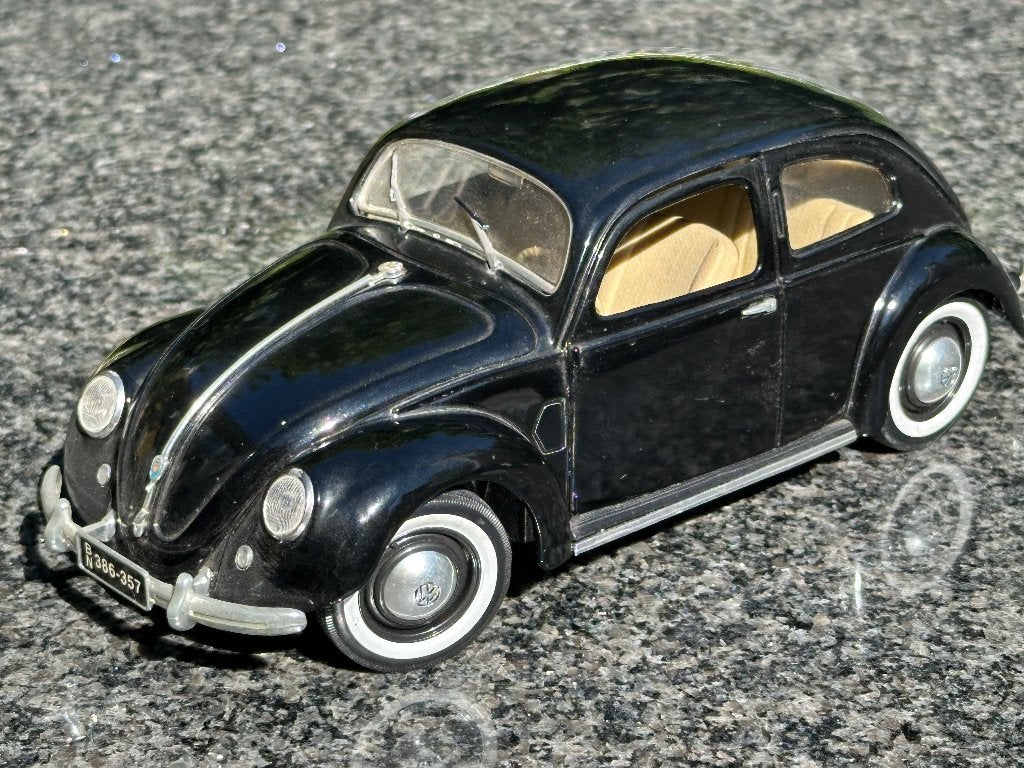 Volkswagen kever 1951,Maisto 1:18, Verzenden, Zo goed als nieuw, Auto, Maisto