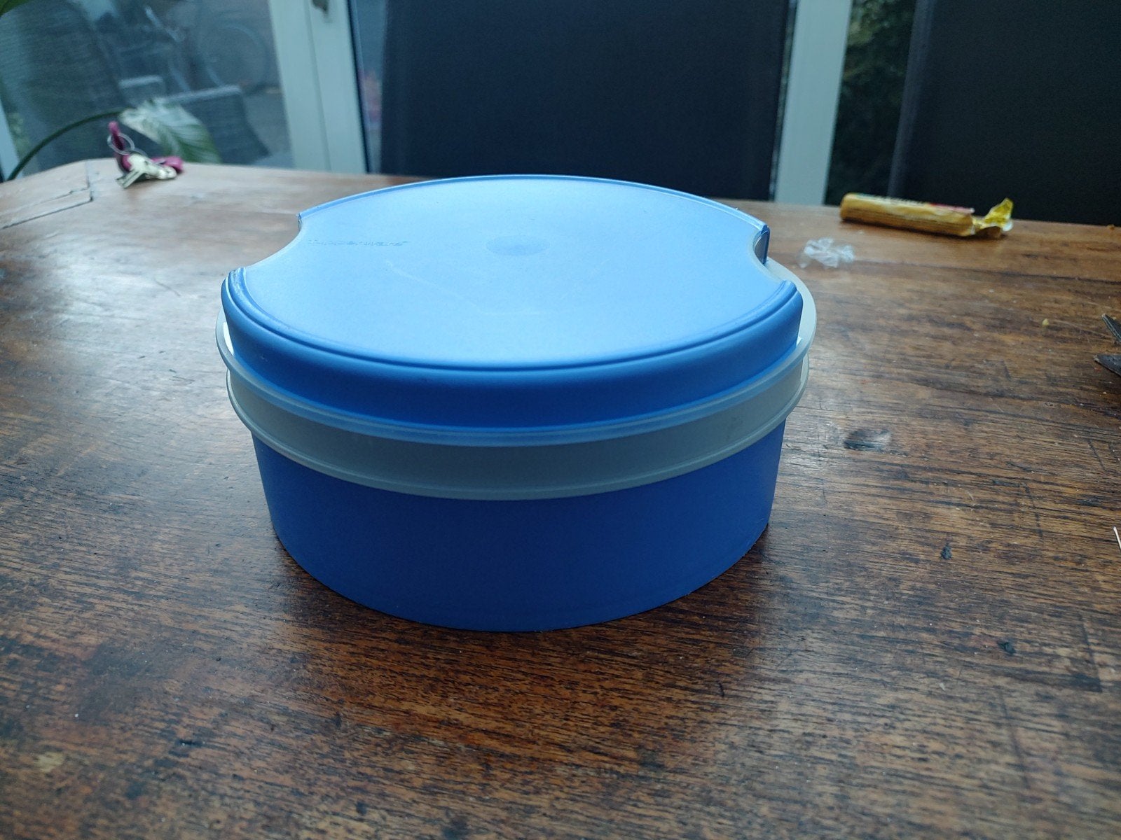 Tupperware venster koektrommel blauw - zeer weinig gebruikt, Luchtdicht, Bewaardoos, Blauw, Ophalen of Verzenden