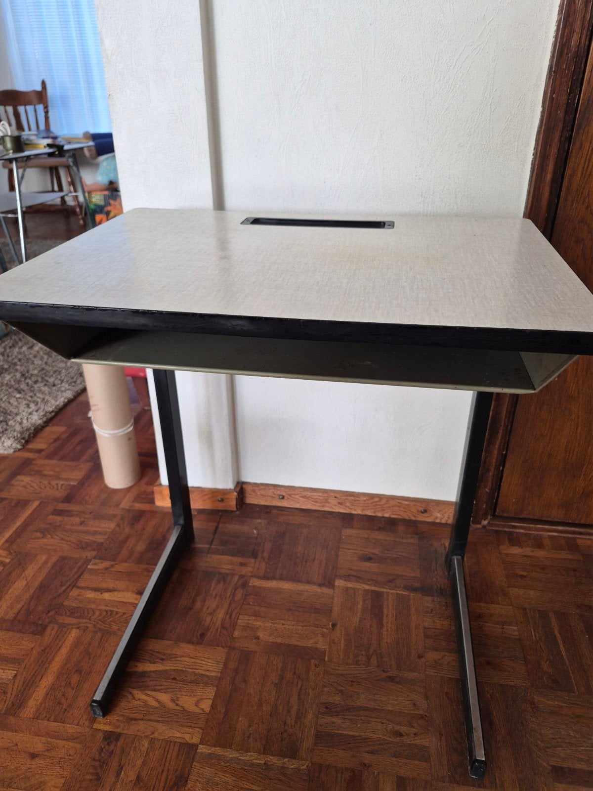 Vintage Schoolbureau met Stoel - Gebruikt, Ophalen, Gebruikt, Hout, Schoolbureau