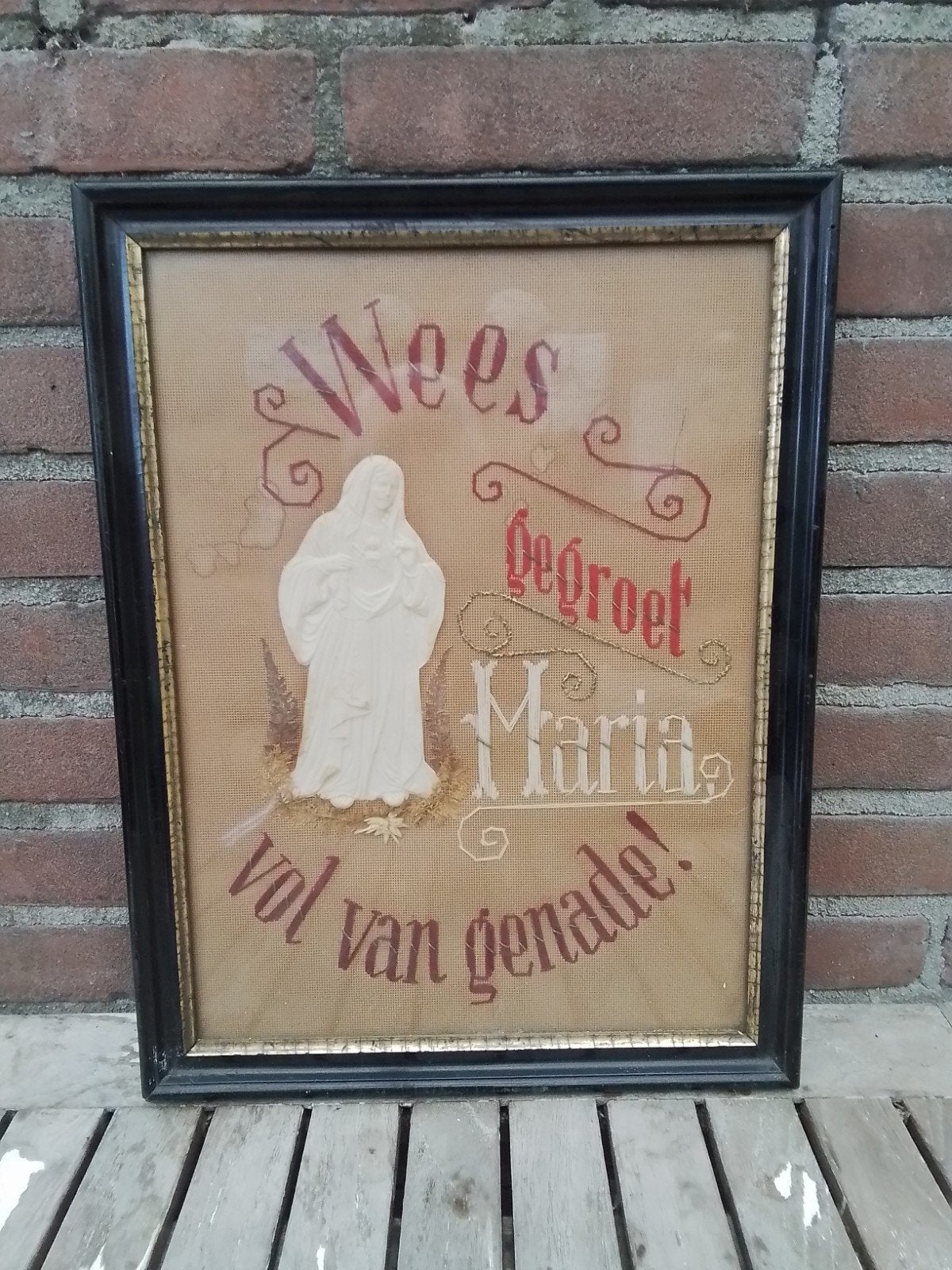 Antiek borduurwerk 'Wees gegroet Maria' in lijst, Ophalen of Verzenden