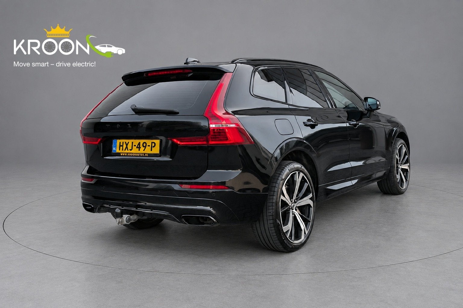 Foto 2 van Volvo XC60 2.0 T8 Twin Engine AWD R-Design Panorama Trekhaak