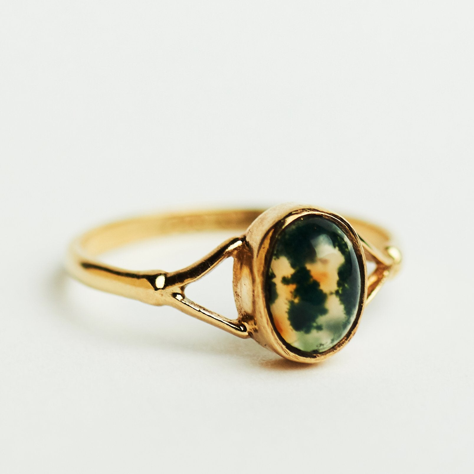 Vintage ring, Ophalen of Verzenden, Zo goed als nieuw, 17 tot 18, Met edelsteen