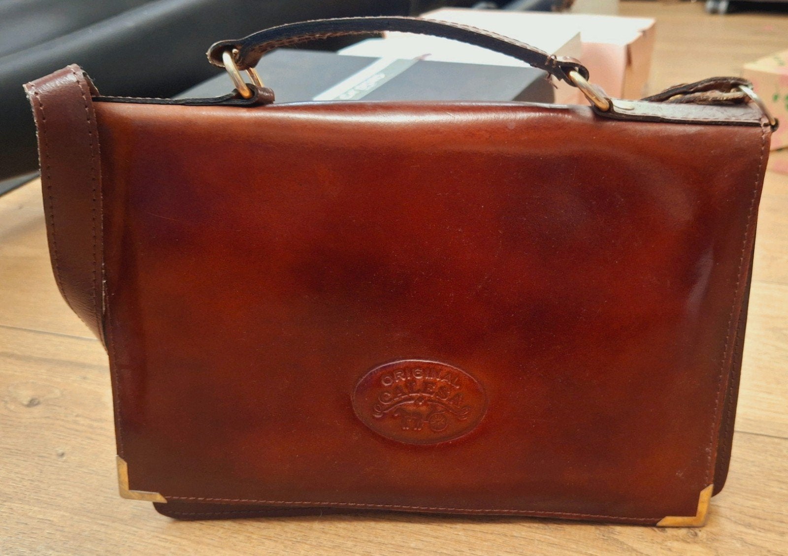 calesa franse  leren hand/schoudertas, Sieraden, Tassen en Uiterlijk, Tassen | Damestassen, Ophalen of Verzenden, Zo goed als nieuw