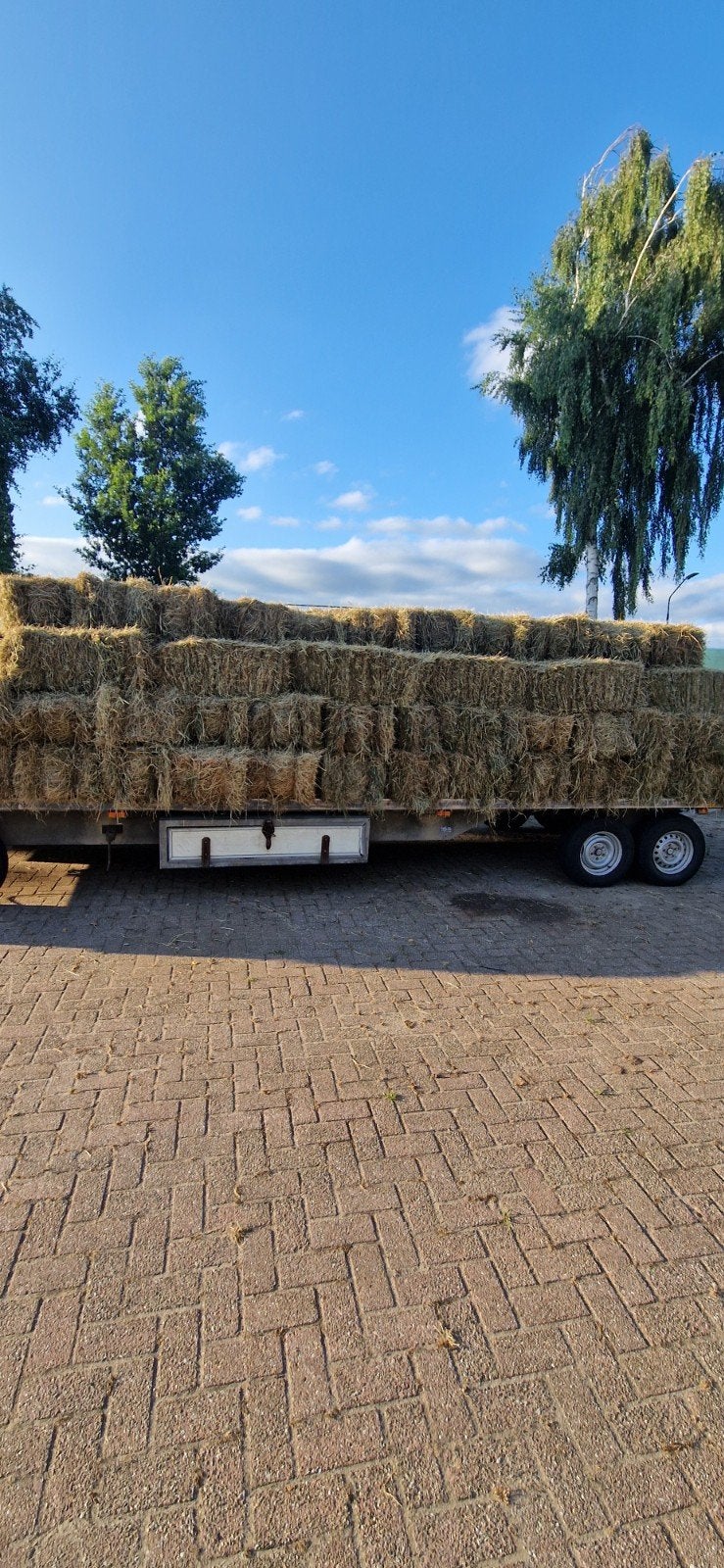 Pakjes hooi te koop, Ophalen