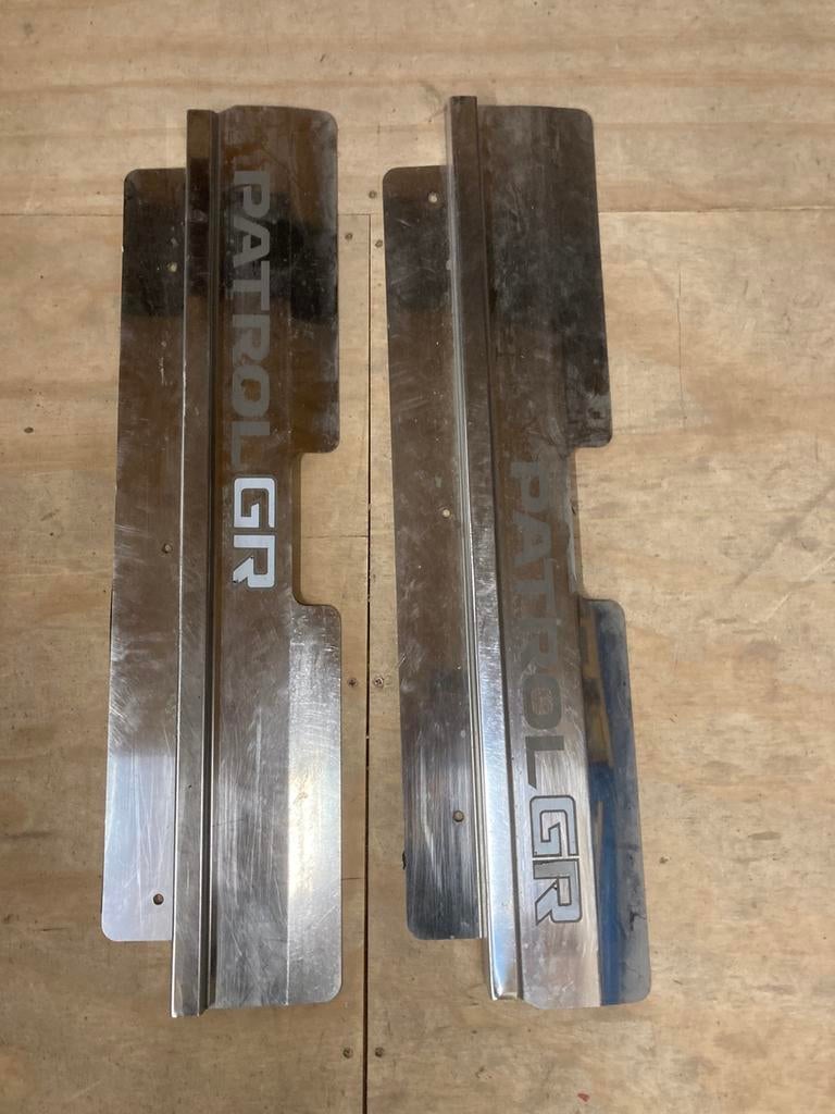 Te koop nissan patrol verchroomde/rvs deurdorpels, Ophalen of Verzenden, Zo goed als nieuw, Rvs