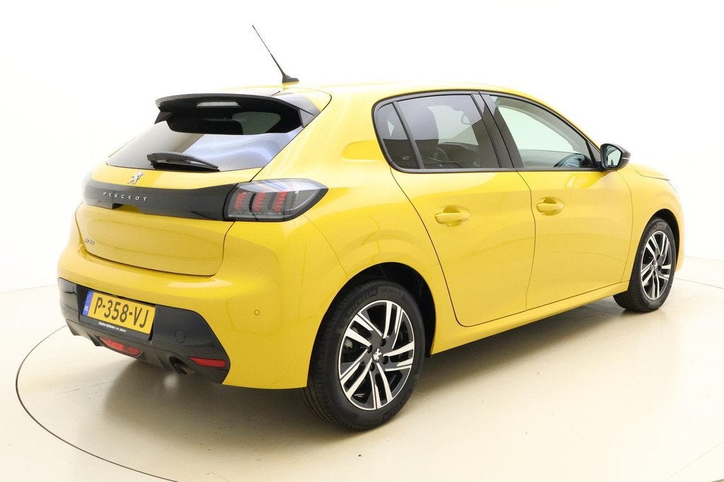Peugeot 208 1.2 PureTech Allure Pack 100 PK | Handgeschakeld, Voorwielaandrijving, 101 pk, Gebruikt, Euro 6