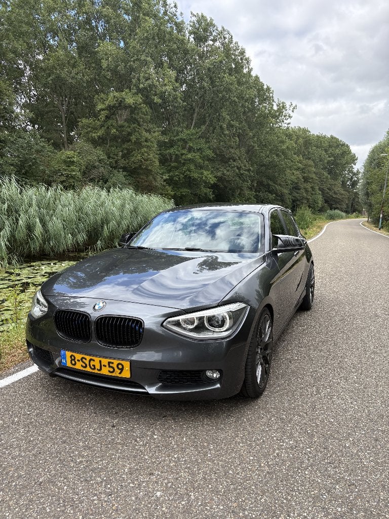 BMW 1-Serie 114I 180PK Nieuwe Distributieketting bij 149.000, Auto's, 1-Serie, Zwart, 4 cilinders, Origineel Nederlands