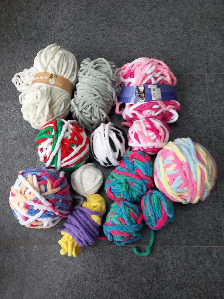 Chenille garen / Velvet, Ophalen of Verzenden, Kraal