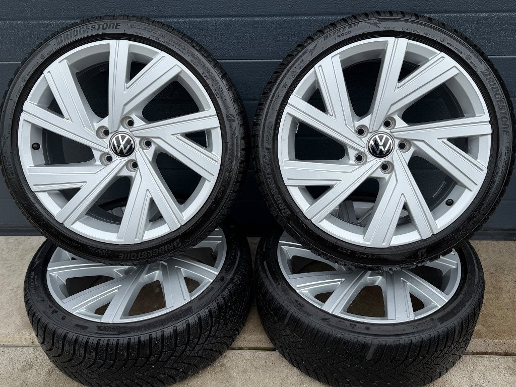18” VW Golf Bergamo velgen + winterbanden, Ophalen, 18 inch, Gebruikt, Velg(en)