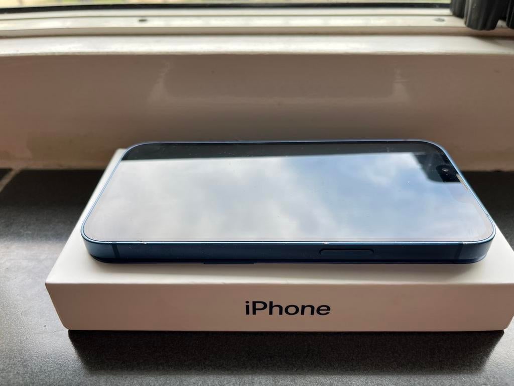Apple iPhone 13 128GB BLAUW inc doos en hoesje, 128 GB, Blauw, 88 %, IPhone 13