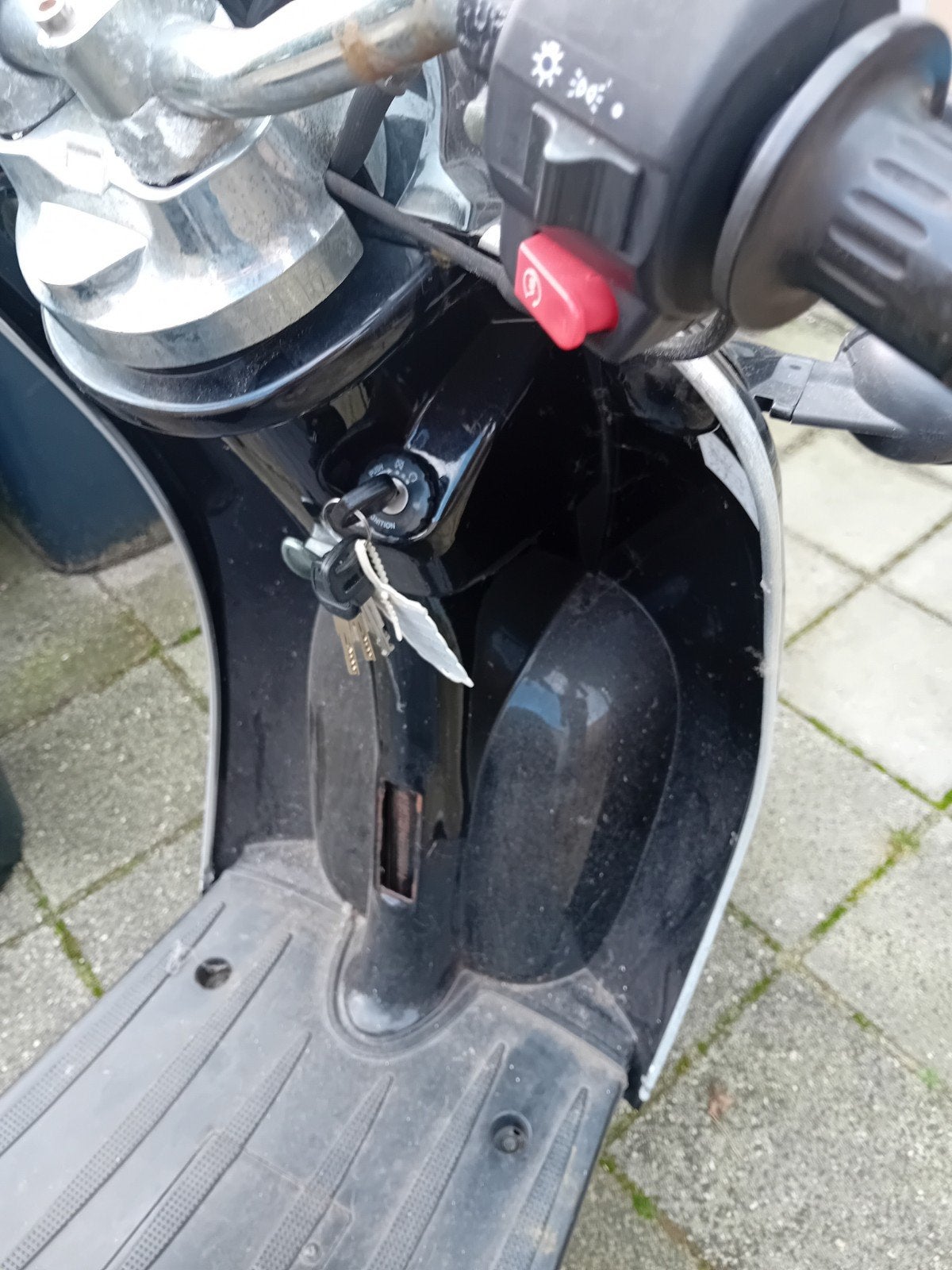 IVA Venti 50 Scooter - Zwart, Gebruikt, Ophalen, Gebruikt, Benzine, Overige merken