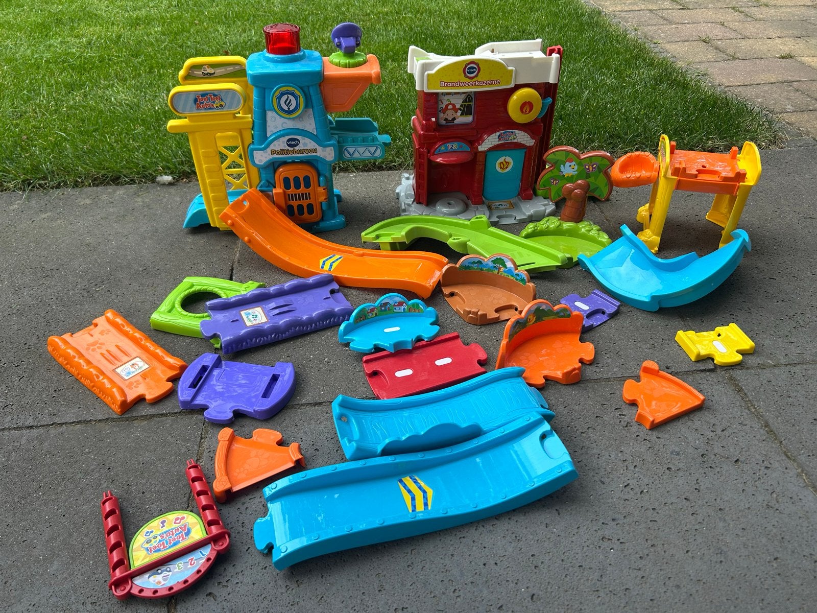 VTech Toet Toet Auto's Politiebureau & Brandweerkazerne met, Ophalen, Gebruikt, Overige merken