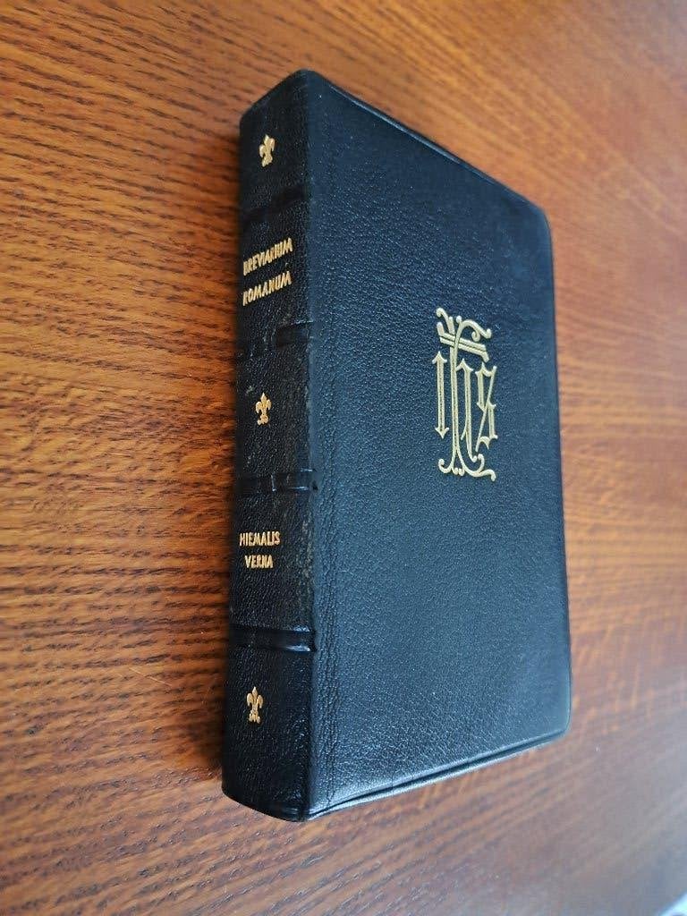 Breviarium Romanum 1960 Marietti – Tomus Prior + Etui, Ophalen of Verzenden, Gelezen, Christendom | Katholiek